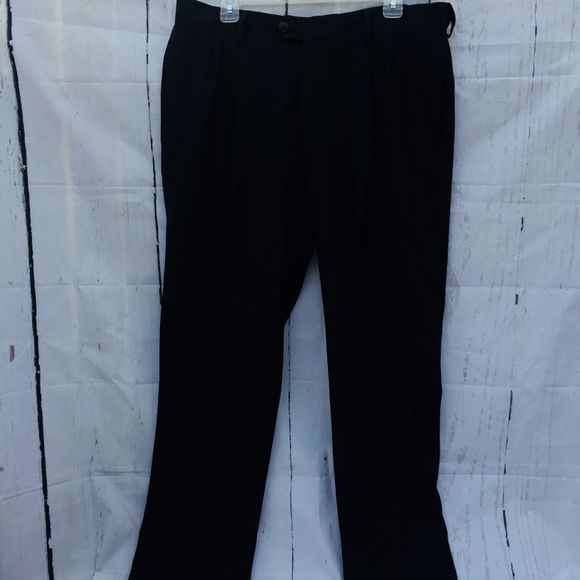 Haggar Men’s Clothing‎ Black Slacks with cuffed hem - Picture 3 of 5